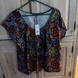 New multi-colored cap sleeve Top